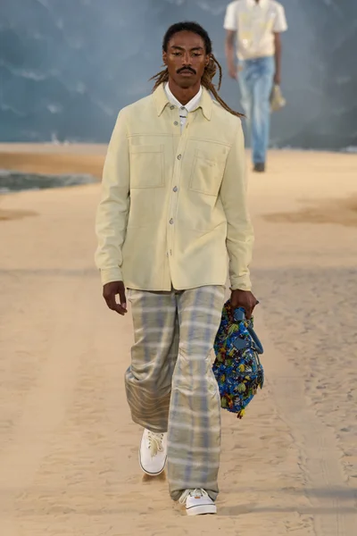 Look 49